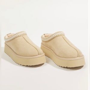 NWT Tasman Slippers